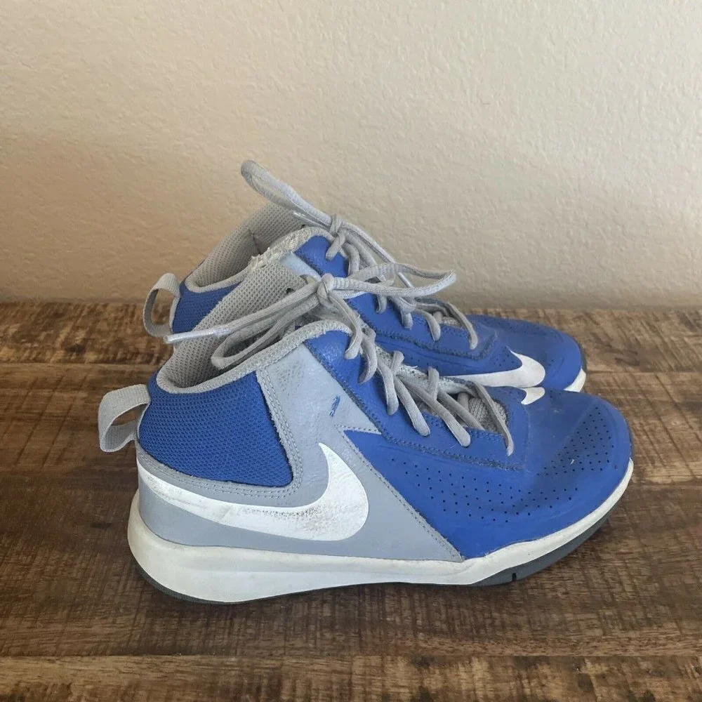 Nike Team Hustle D7 High-Top Basketball Shoes 4.5